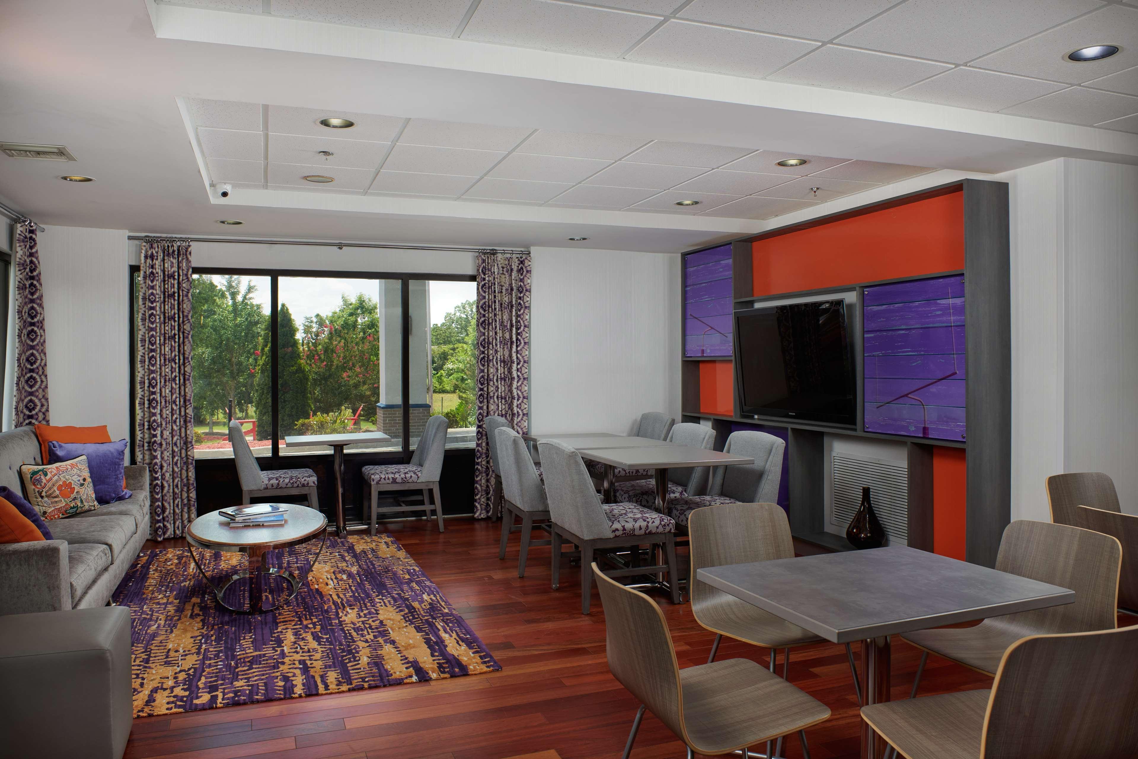 Hampton Inn Clemson Bagian luar foto